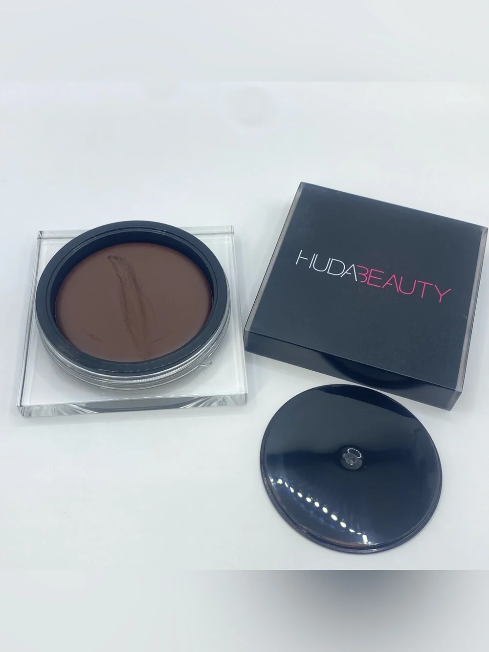 Huda Beauty Tantour‎ Contour Bronzer in Tan